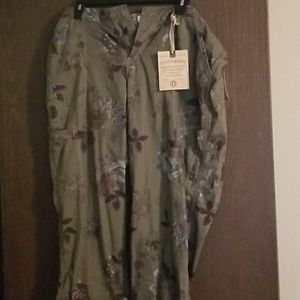 NWT DEMOCRACY Green floral utility cropped pants